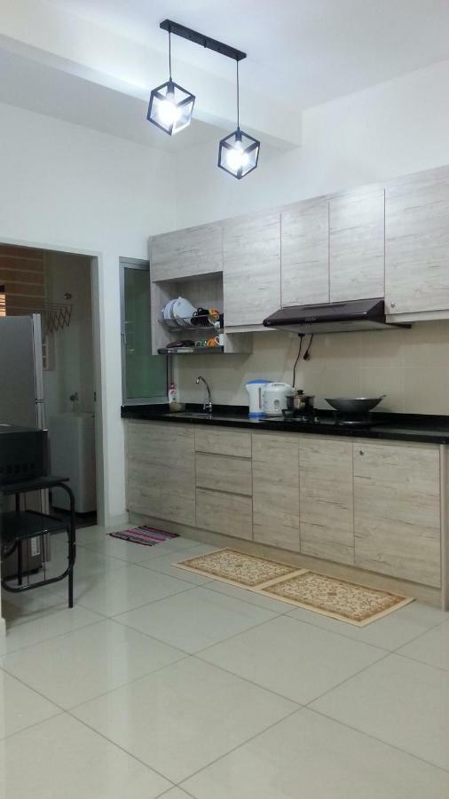 Az Homestay @ Southville City Bangi Exterior photo